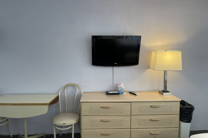 Room 30 of 44