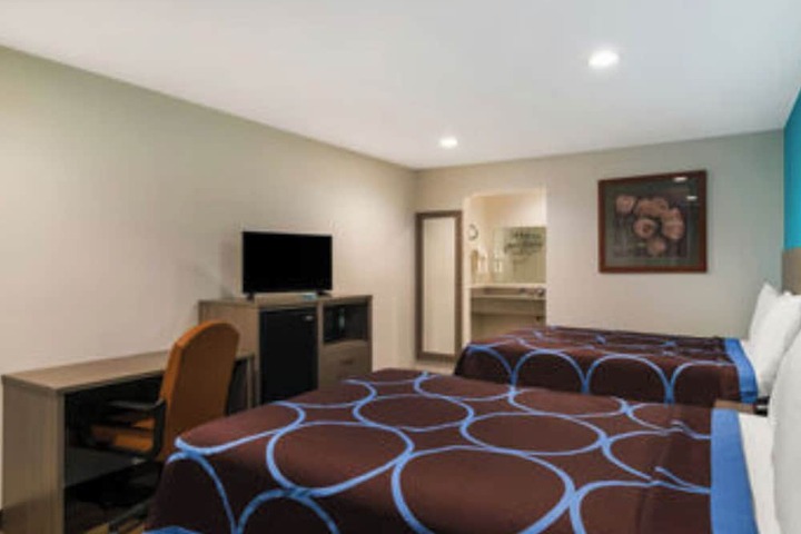 Room 16 of 29