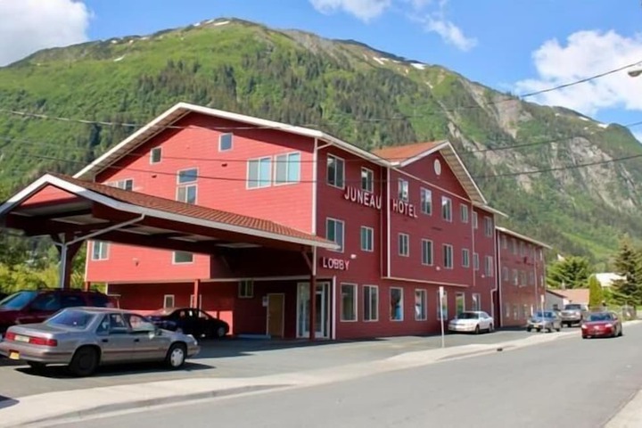 Hotel 3 of 36