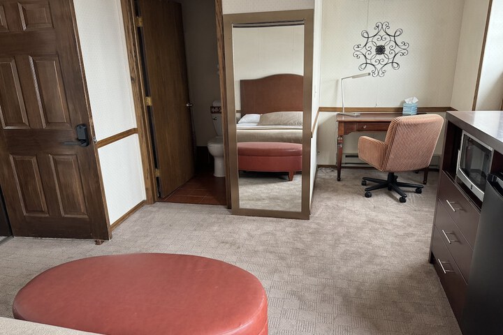 Room 34 of 57
