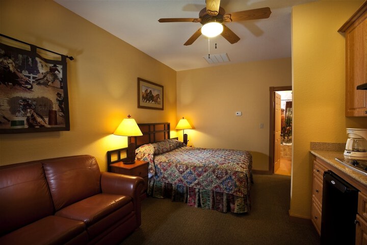 Room 106 of 220