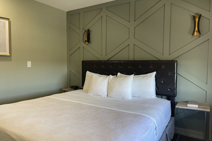 Room 25 of 105