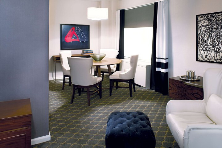 Room 29 of 61