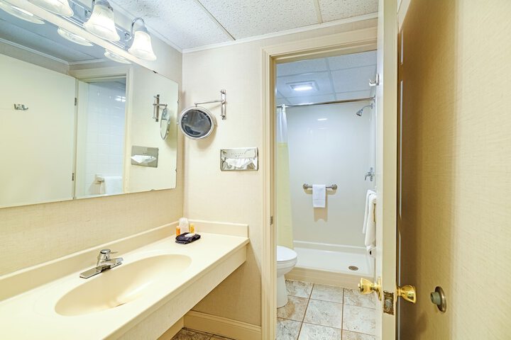 Town and Country Inn & Resort