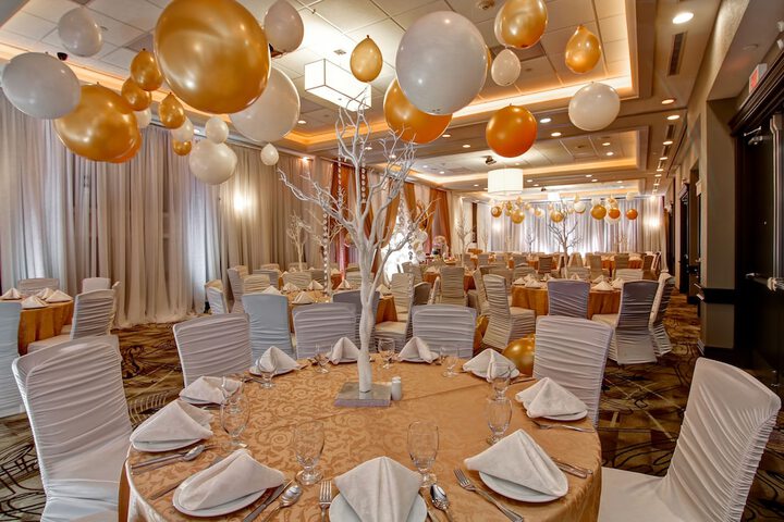 Ballroom/Hall 43 of 48