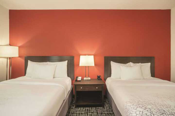 La Quinta Inn & Suites by Wyndham Smyrna TN - Nashville