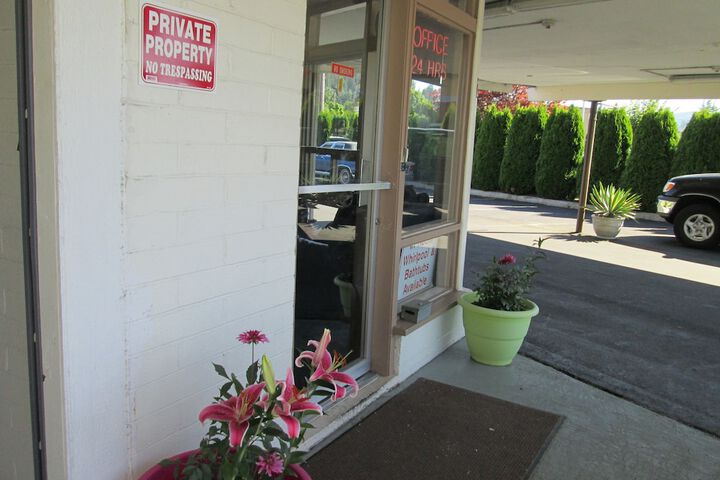 Town House Motel Inc