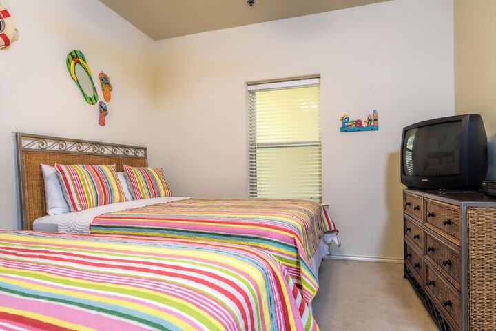 Room 17 of 38
