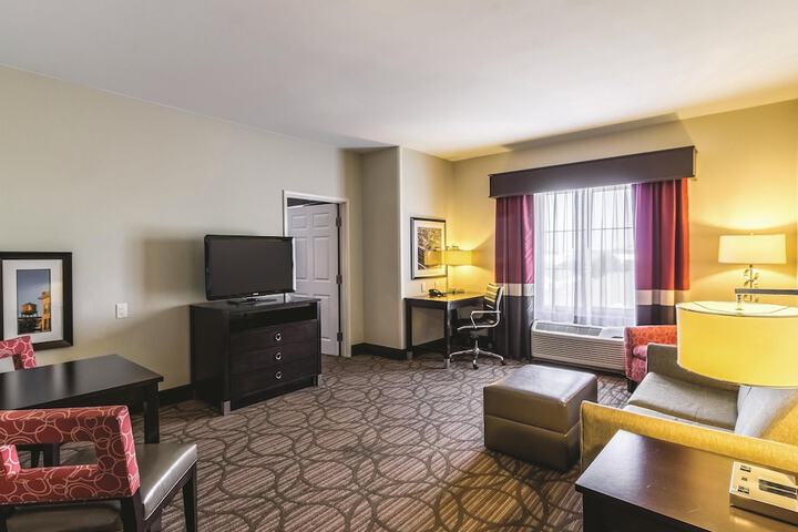 La Quinta Inn & Suites by Wyndham Fargo-Medical Center