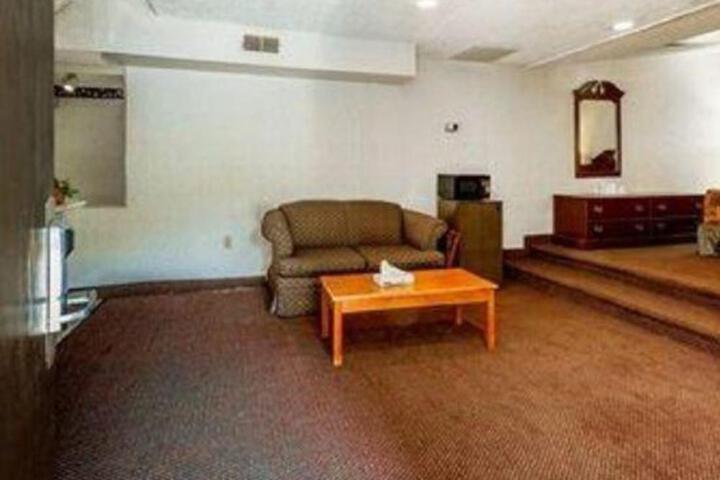 Rodeway Inn