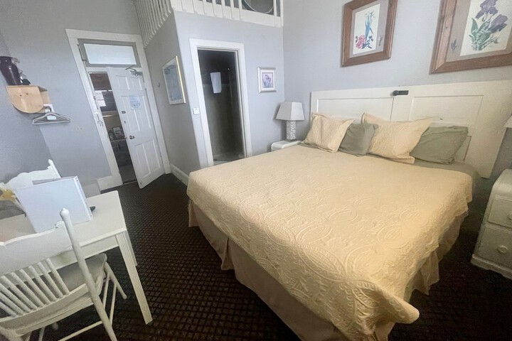 Room 21 of 75