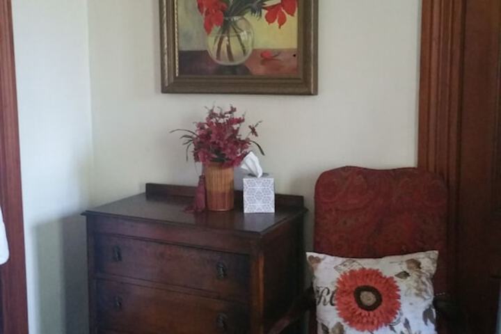 Fig Tree Manor