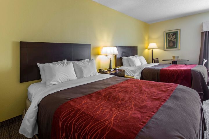 Room 8 of 28