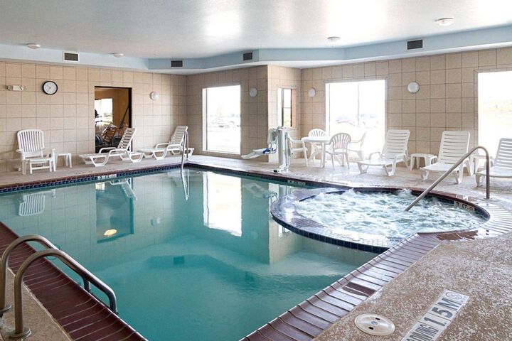 Pool 6 of 35
