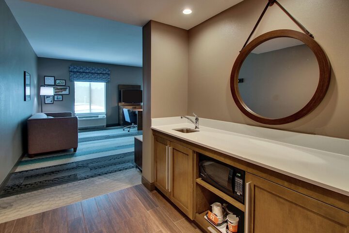 Lounge 50 of 60