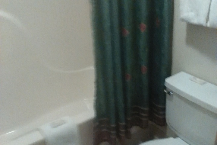 Room 9 of 42