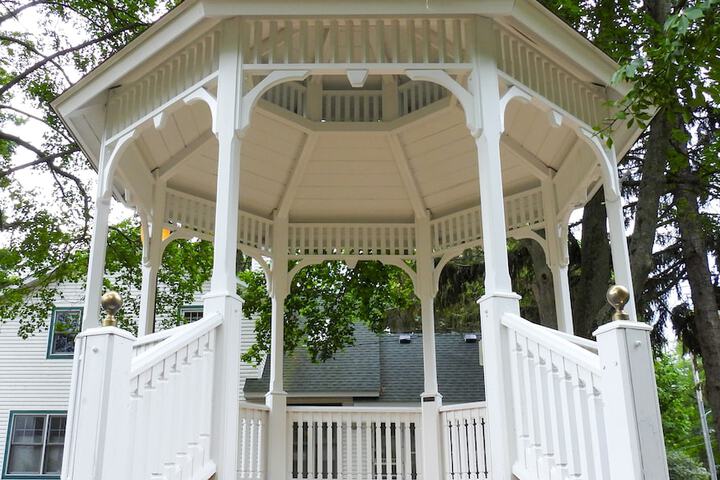 Rosemont Inn Resort B & B