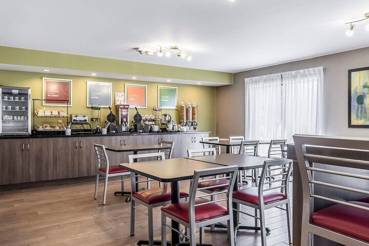 Breakfast/Coffee Service 44 of 46