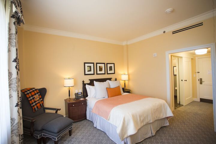 Room 42 of 90