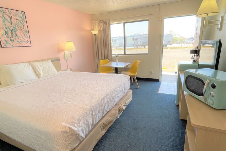 Room 10 of 74