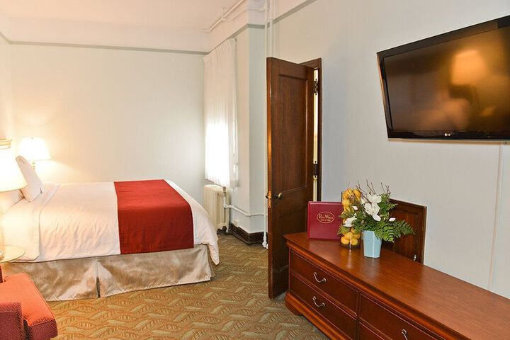 Room 31 of 43