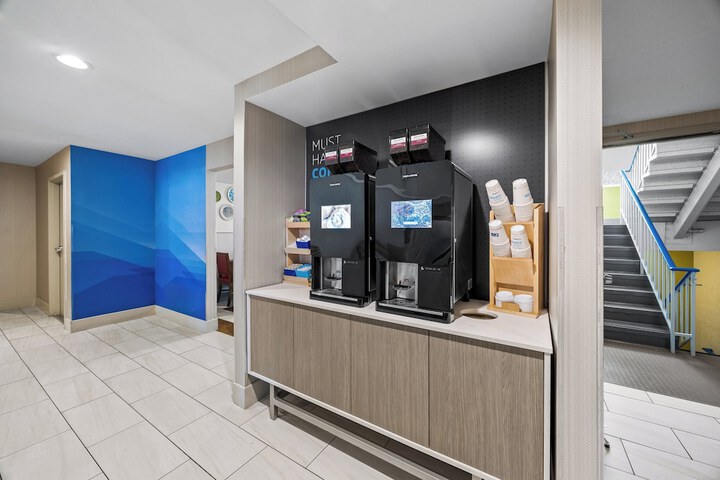 Holiday Inn Express Sunnyvale - Silicon Valley by IHG