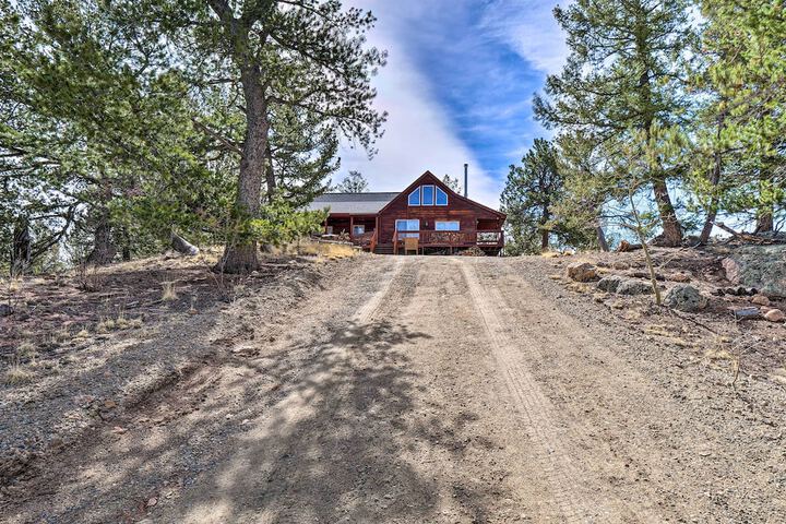 Grand Jefferson Home w / Stunning Mtn Views!