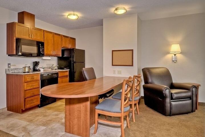 Candlewood Suites Burlington South by IHG