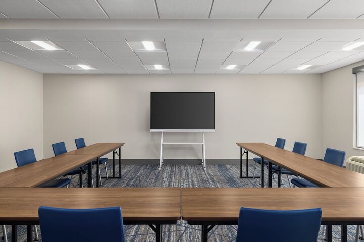 Holiday Inn Express Fayetteville – Fort Bragg by IHG