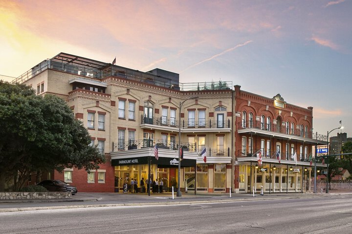 Hotel 4 of 71