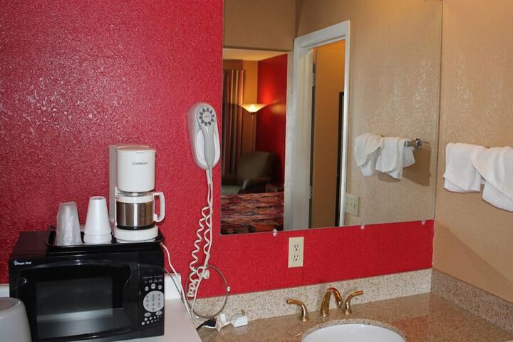 Room 18 of 31