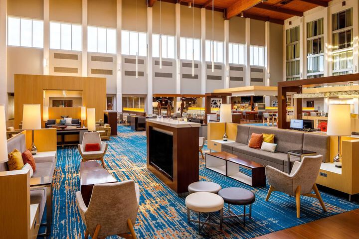 Hotel Interior 16 of 139
