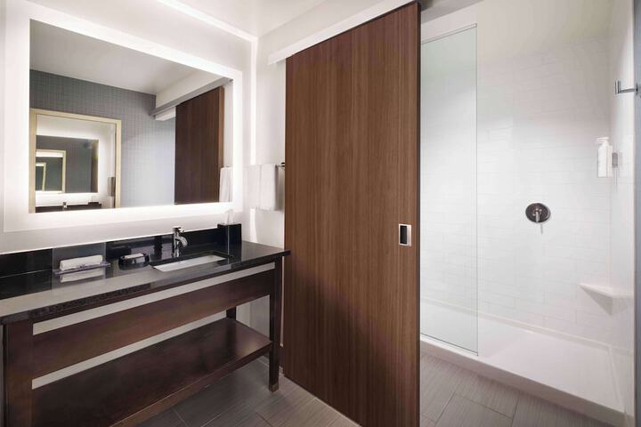 Room 17 of 54