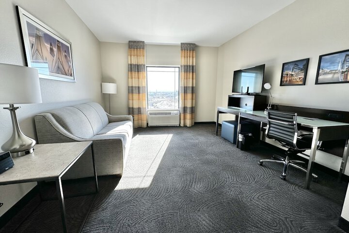 Room 22 of 43