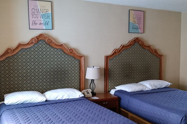 Room 6 of 11