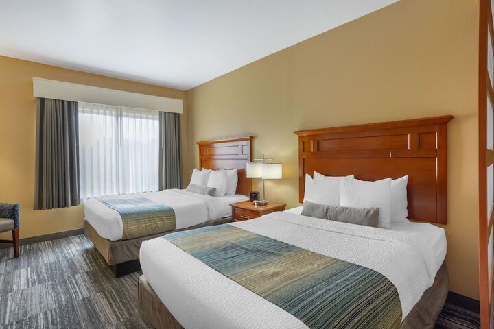 Best Western Plus University Park Inn & Suites