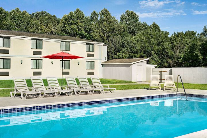 Pool 8 of 39