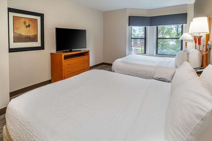 Room 18 of 36