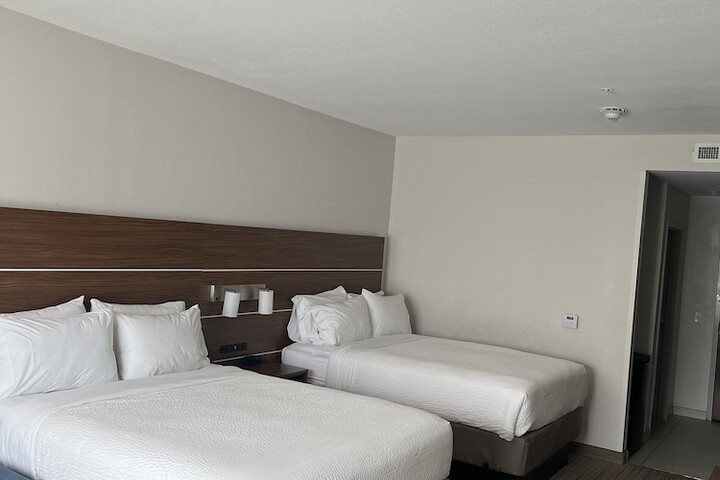 Room 34 of 53