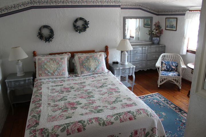 Room 13 of 17