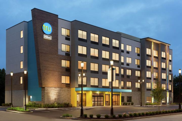 Tru by Hilton St. Charles St. Louis MO