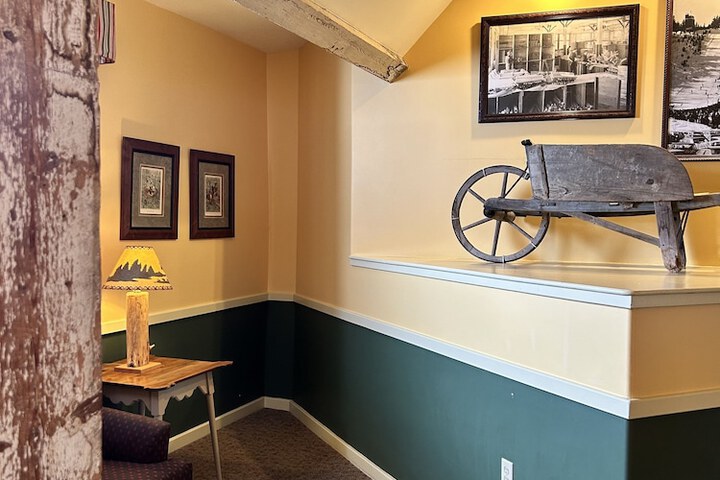 The Common Man Inn Plymouth