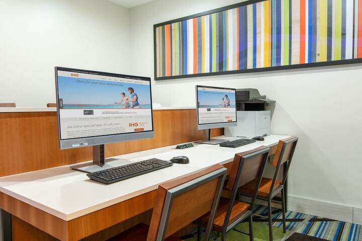 Holiday Inn Express Hotel & Suites Seaside-Convention Center by IHG