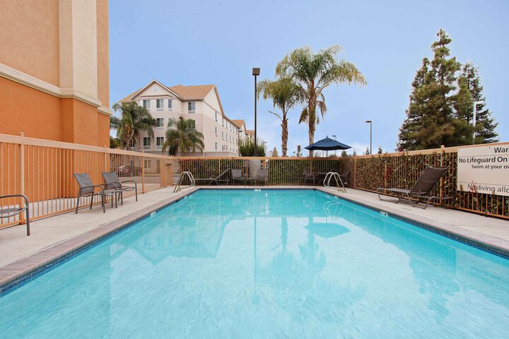 Hampton Inn & Suites Clovis-Airport North