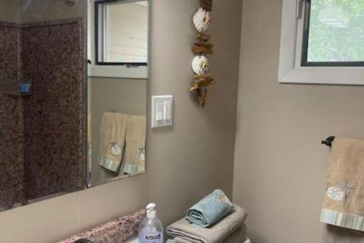 Three Bedroom House - Cape May short walk to the Bay