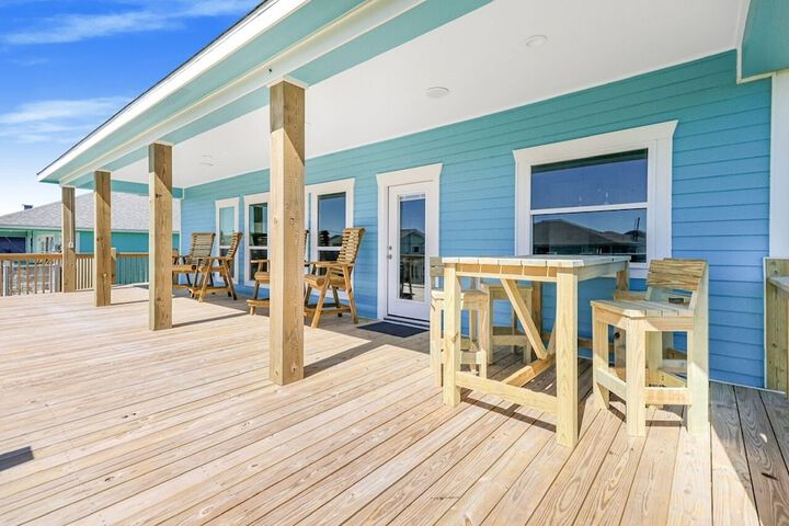 Tideâs Up 3 Bedroom Home by RedAwning