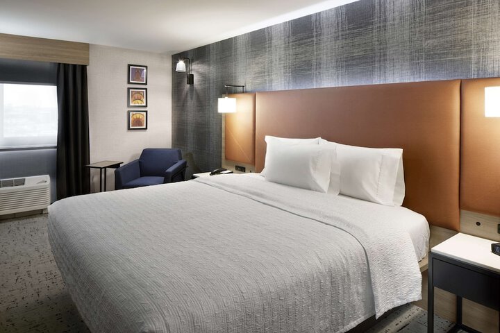 Room 6 of 22