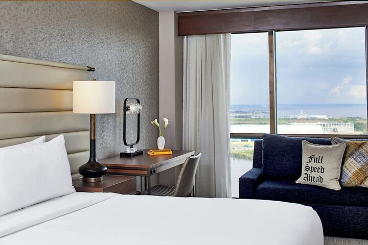 Renaissance Mobile Riverview Plaza Hotel