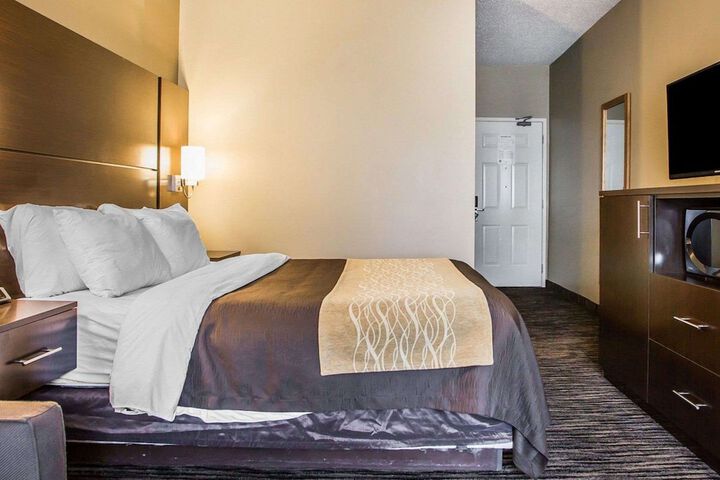 Room 27 of 35