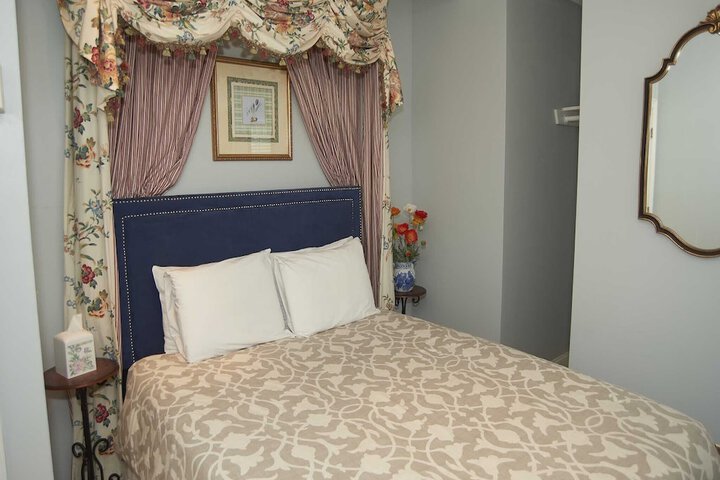 Room 173 of 183